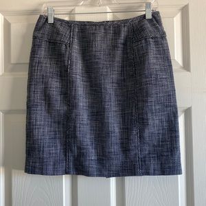 Banana Republic blue and white tweed skirt, women’s petite size 8